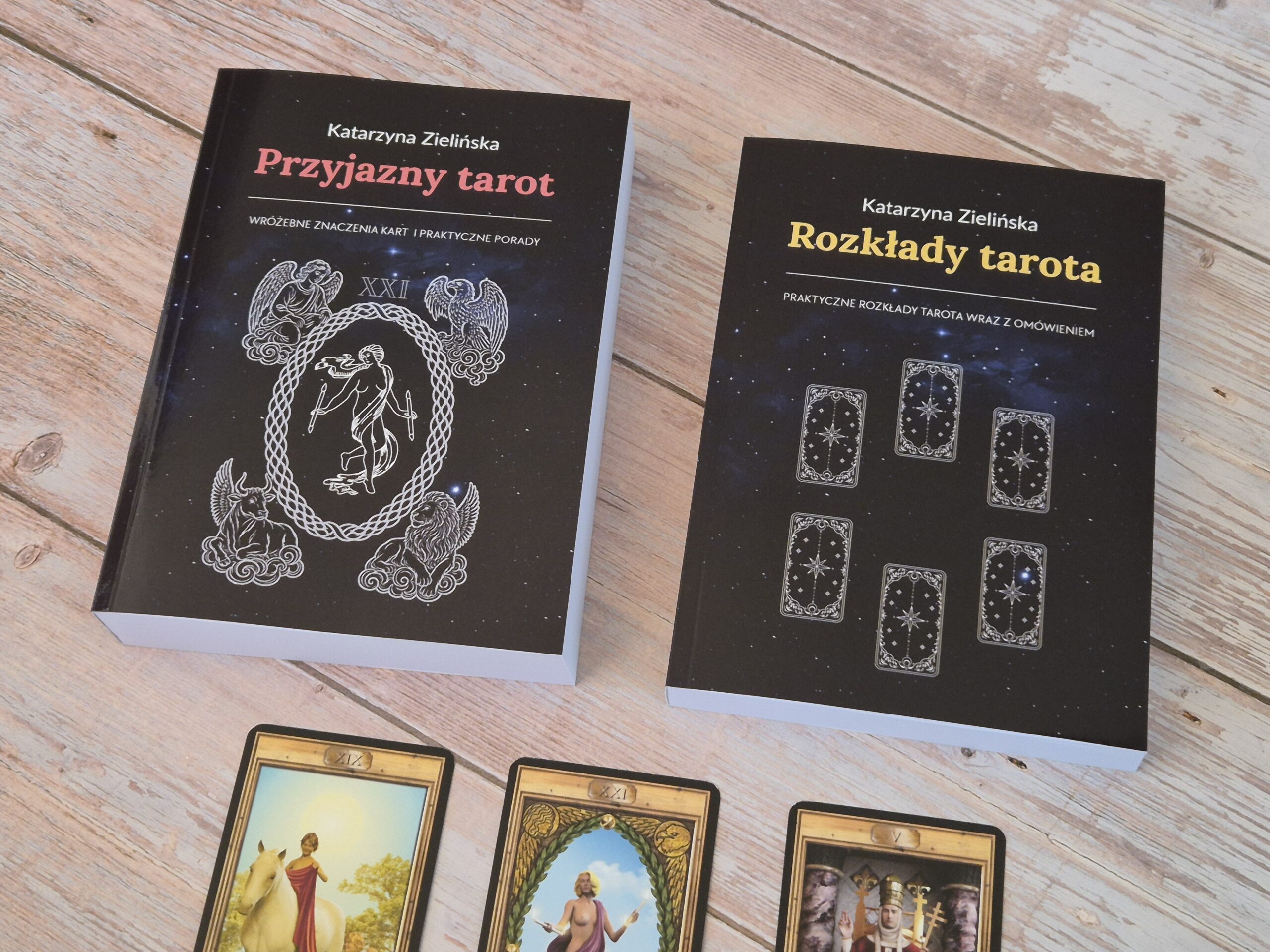 Zestaw książek o tarocie - "Przyjazny tarot" i "Rozkłady tarota"